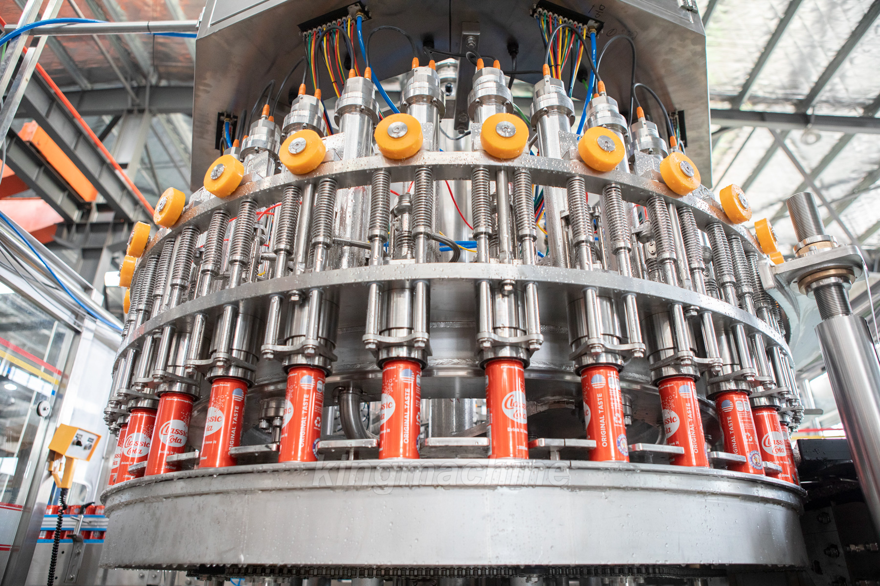 Relleno volum&eacute;trico de cilindro de bolas flotantes